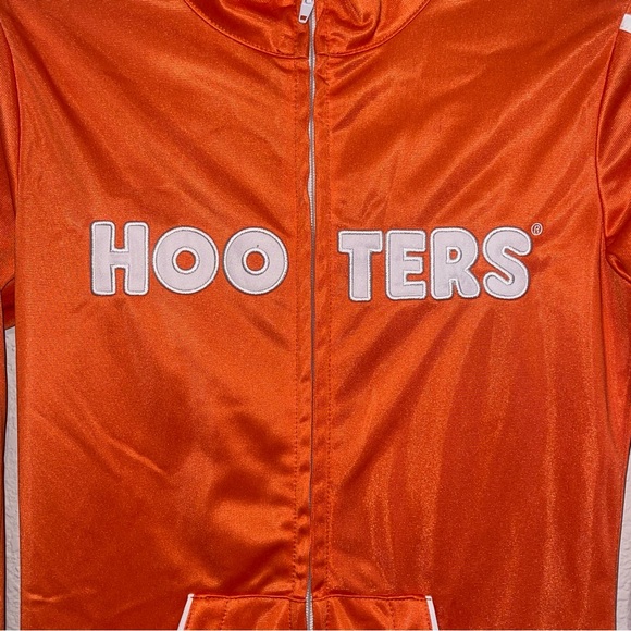 Hooters Bright Orange Apparel - Picture 4 of 16